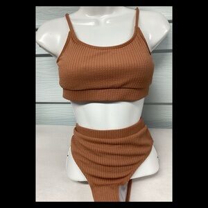 Brown textures two pieces swimsuit.